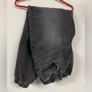 Men’s H&M tapered jeans